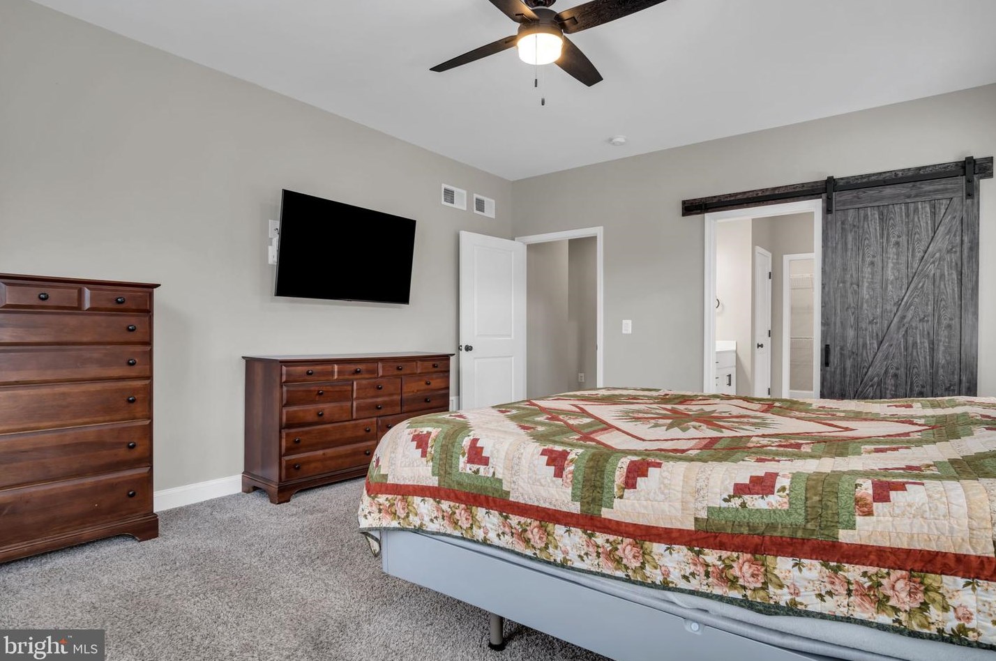 46 Bridge Valley Rd, Gettysburg PA  17325-2020 exterior