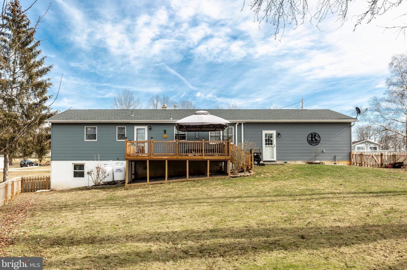 602 Lake Meade Dr, East Berlin PA  17316-9322 exterior
