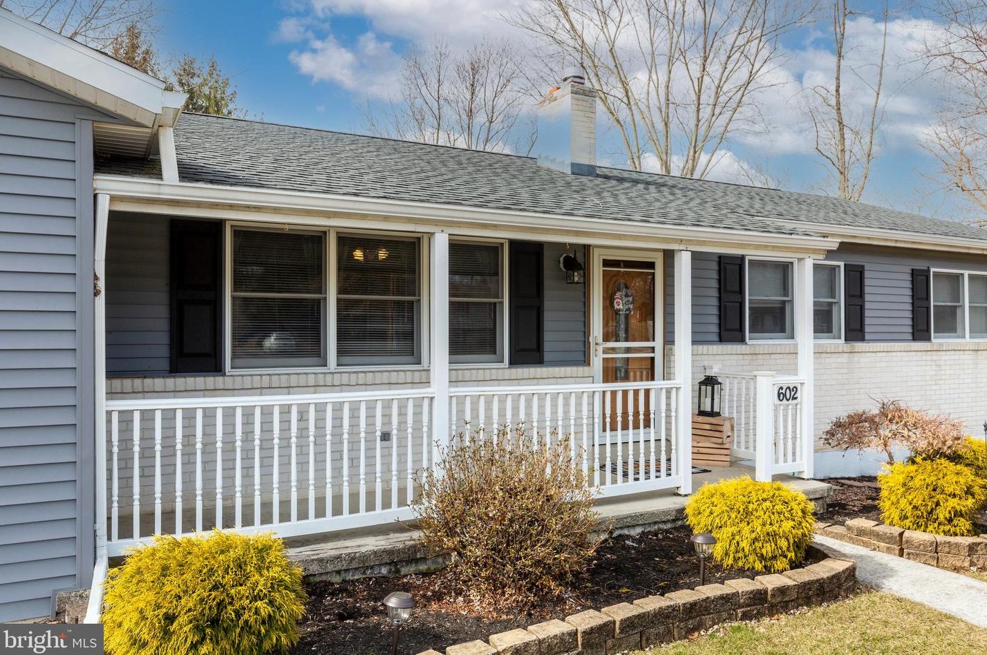 602 Lake Meade Dr, East Berlin PA  17316-9326 exterior
