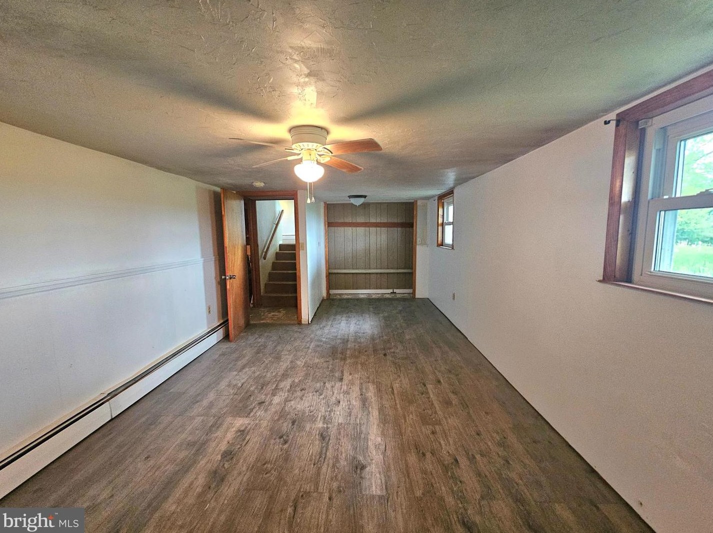 725 Littlestown Rd, Littlestown PA 17340-9621 exterior