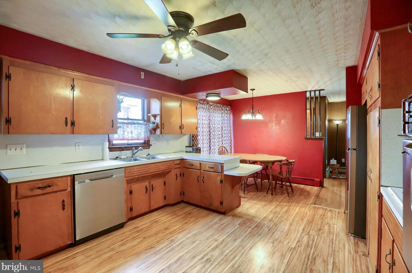 425 King St, Littlestown PA  17340-1619 exterior