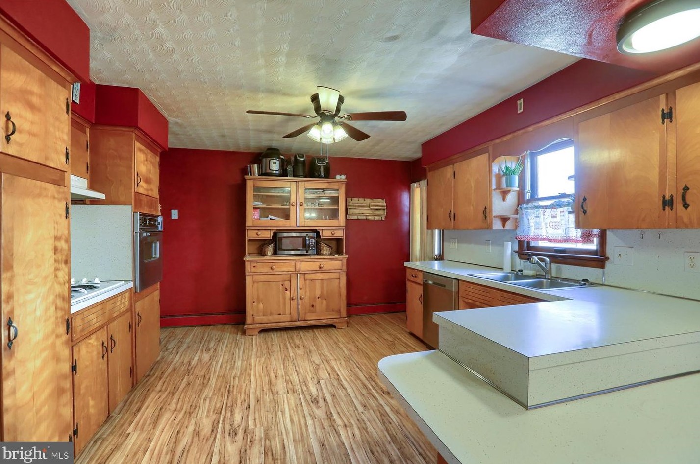 425 King St, Littlestown PA  17340-1619 exterior