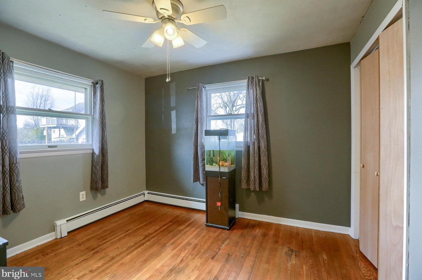 425 King St, Littlestown PA  17340-1619 exterior