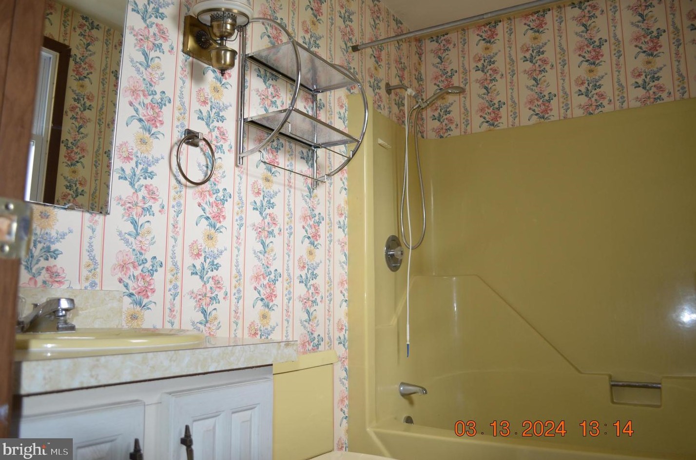 317 Parkway Dr, Littlestown PA 17340-1327 exterior