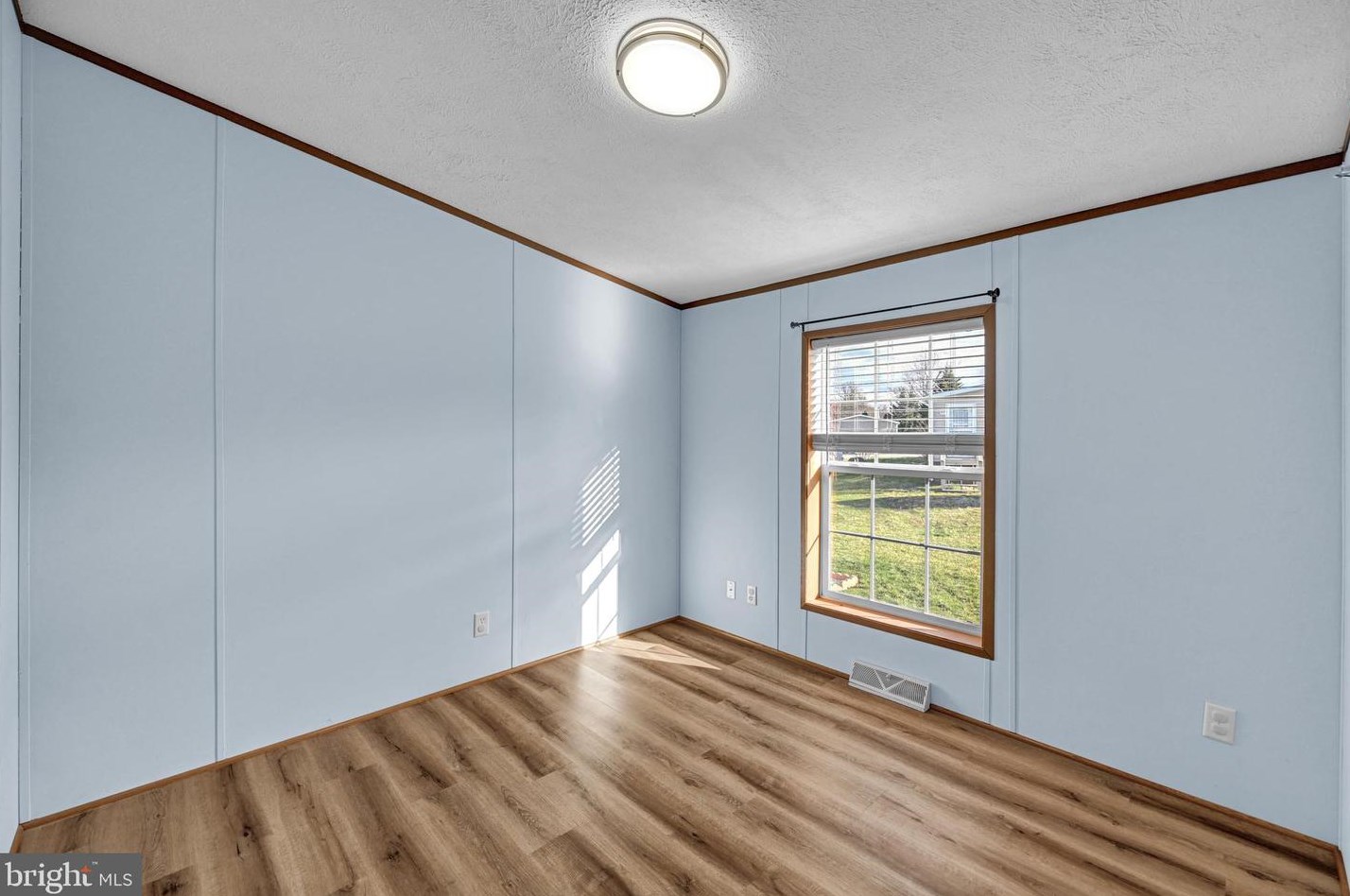 135 Raptor Dr, Hanover PA  17331-8108 exterior