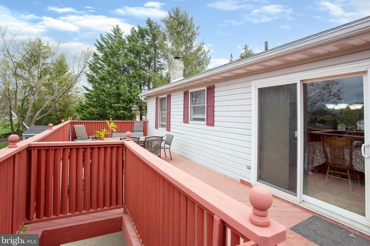 231 Lincoln Dr, Hanover PA 17331-4906 exterior