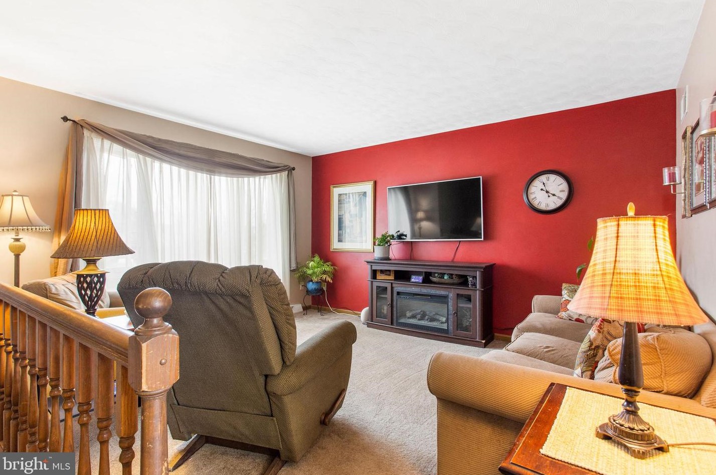 231 Lincoln Dr, Hanover PA 17331-4906 exterior