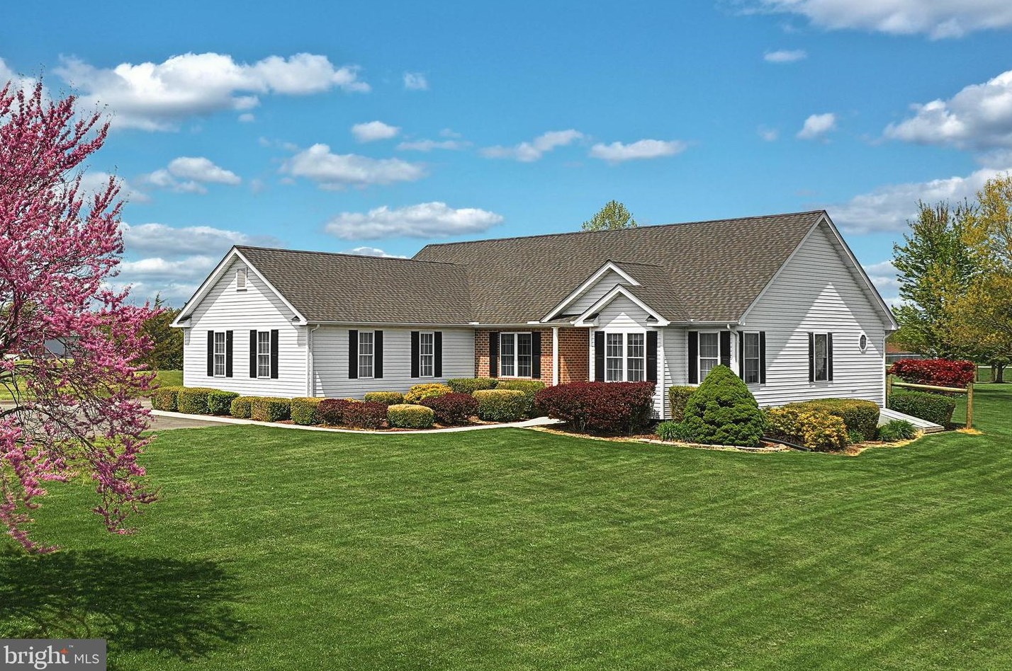 48 Updyke Rd, Littlestown PA  17340-9211 exterior