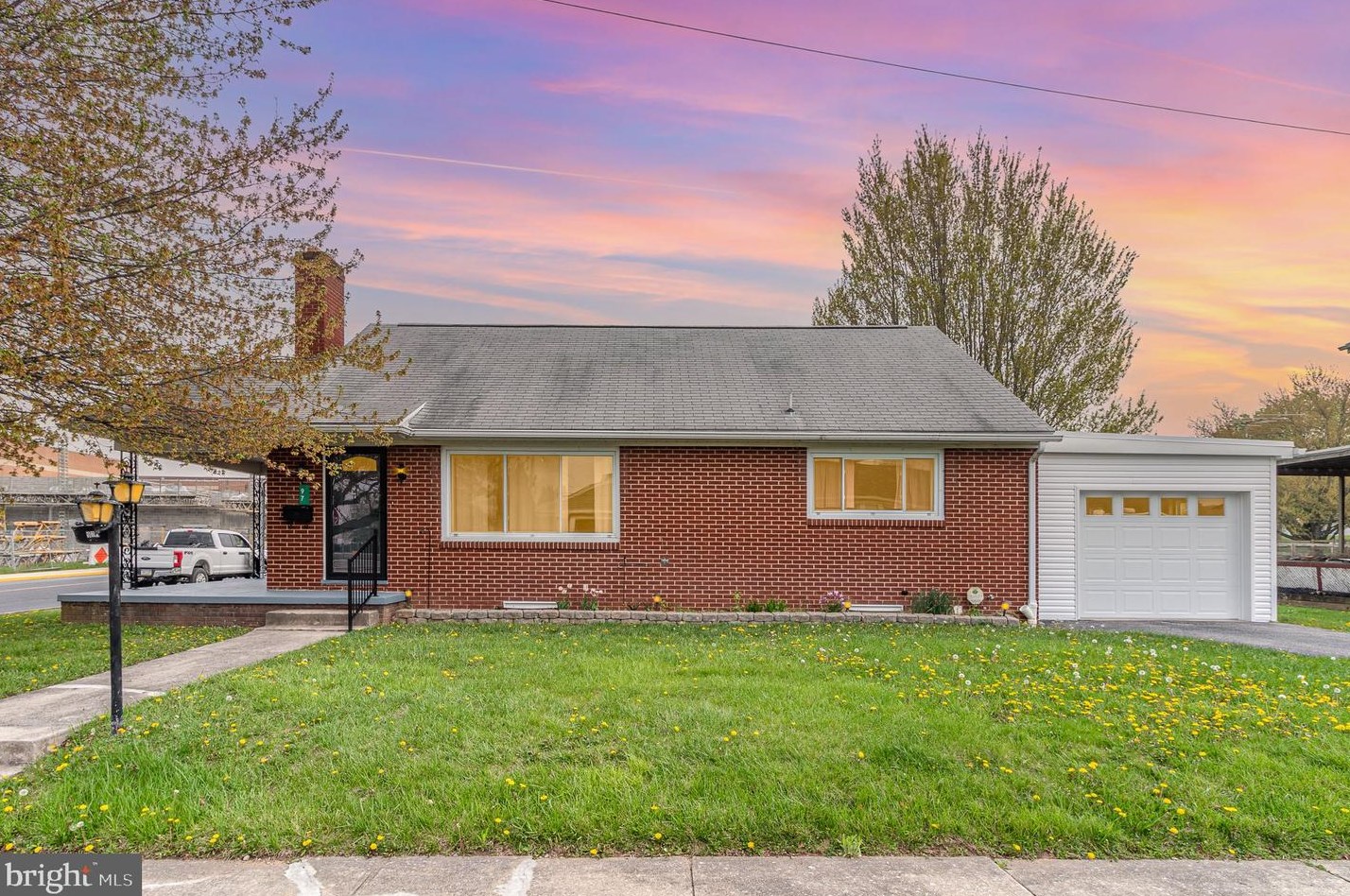 97 Park Ave, Littlestown PA 17340-1328 exterior