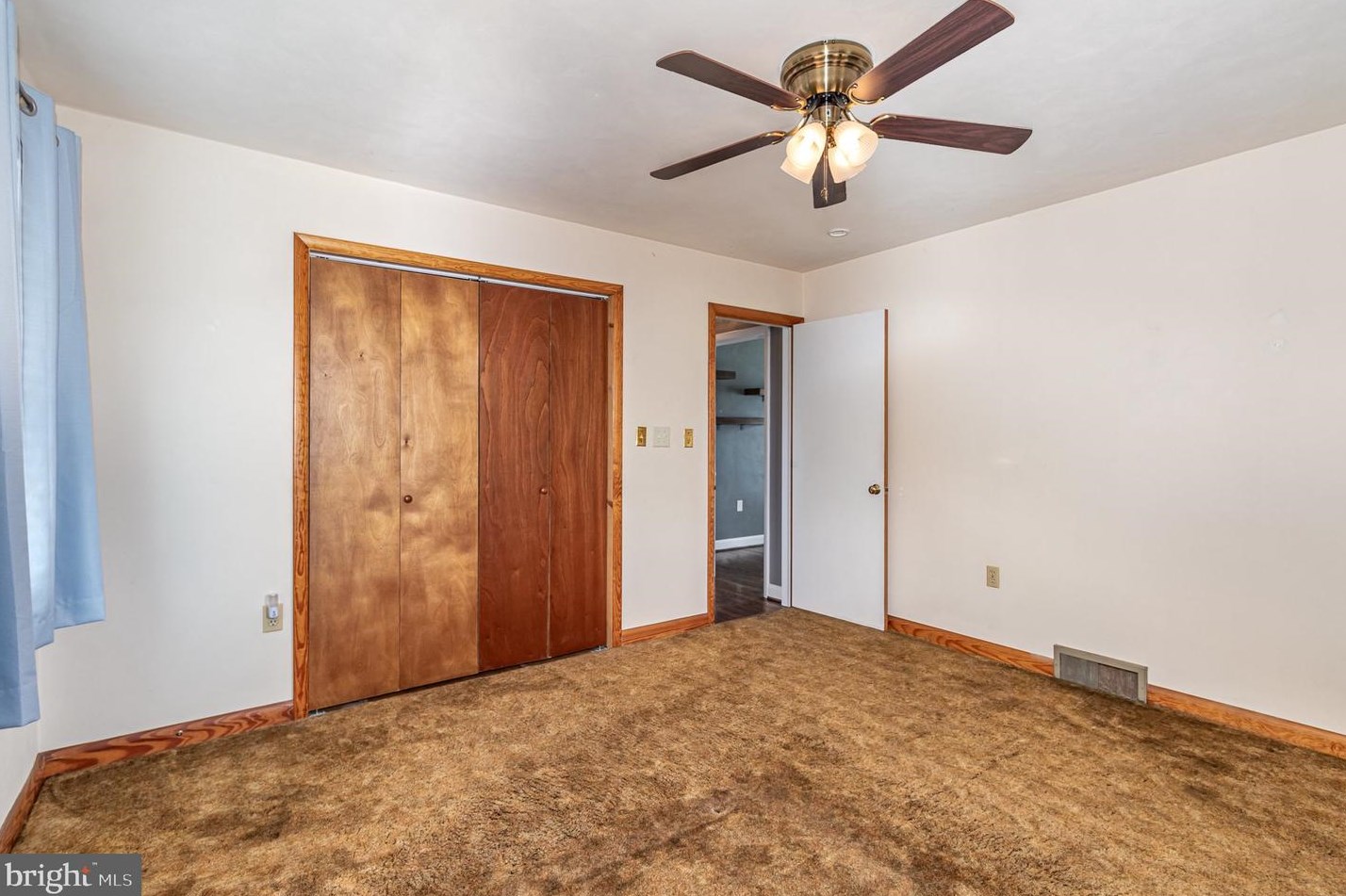 97 Park Ave, Littlestown PA 17340-1328 exterior