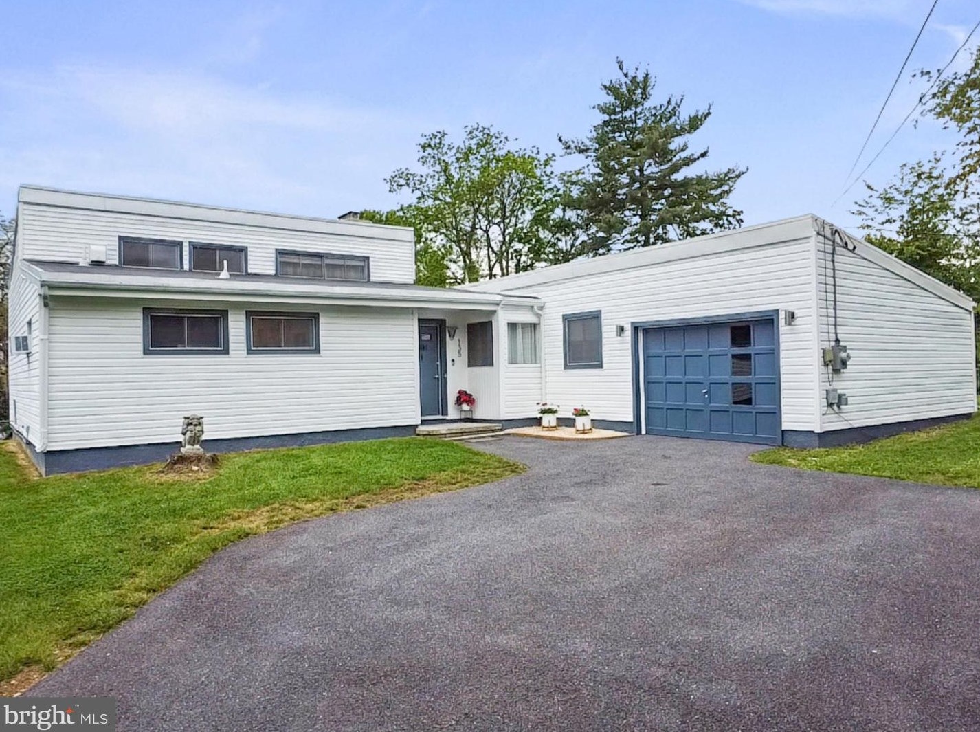 135 Windbriar Ln, Gettysburg PA  17325-7269 exterior