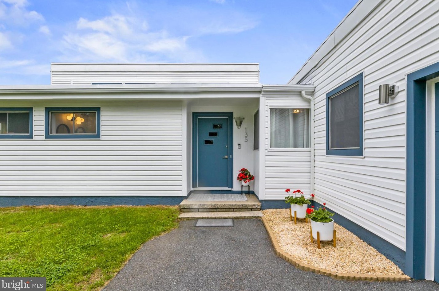 135 Windbriar Ln, Gettysburg PA  17325-7240 exterior