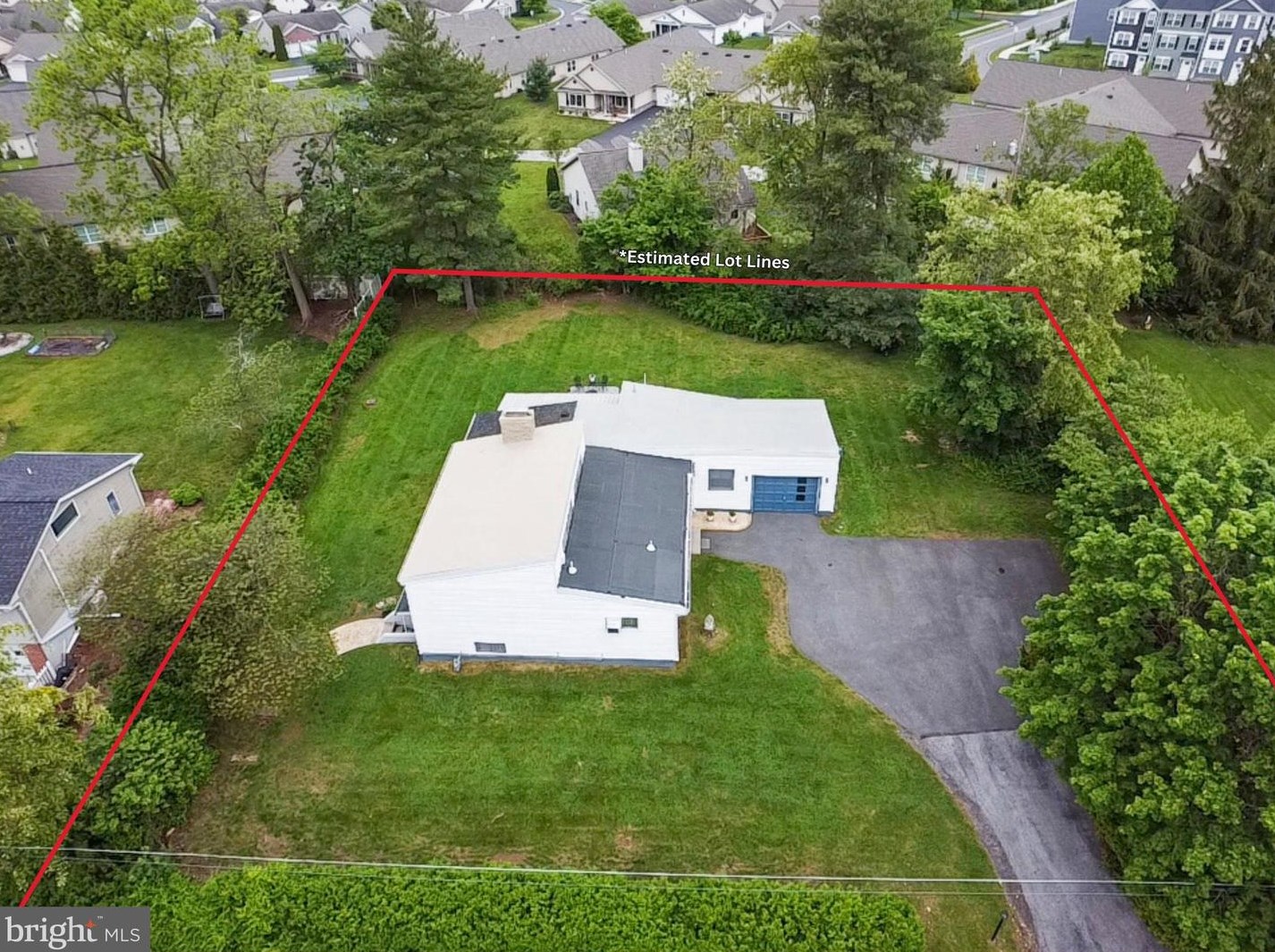 135 Windbriar Ln, Gettysburg PA  17325-7269 exterior