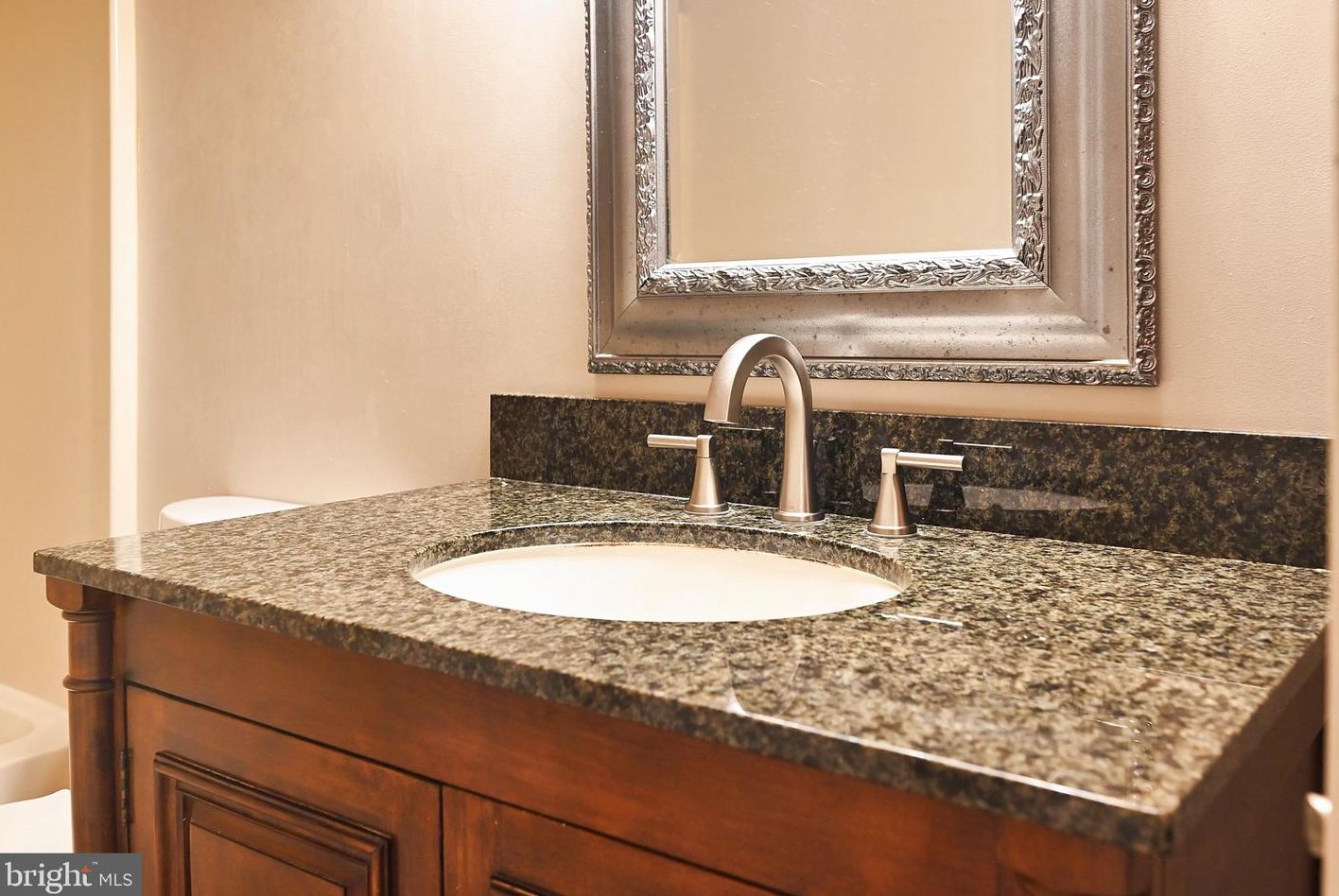 133 Conewago Dr, Hanover PA 17331-8961 exterior