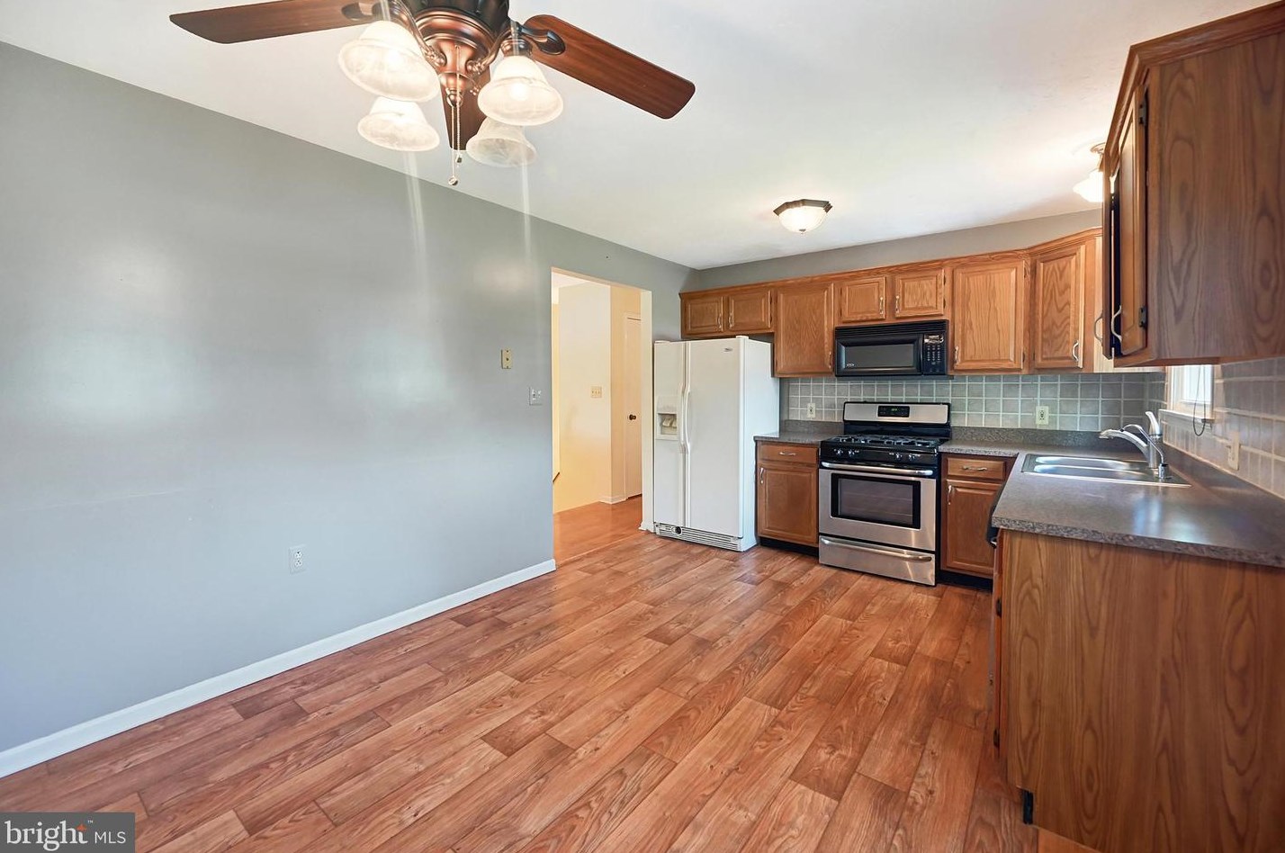 133 Conewago Dr, Hanover PA 17331-8961 exterior