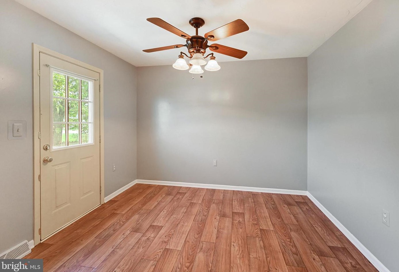 133 Conewago Dr, Hanover PA 17331-8961 exterior