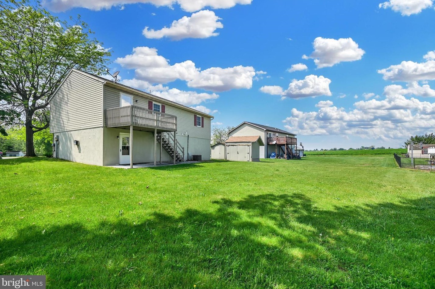 133 Conewago Dr, Hanover PA 17331-8961 exterior