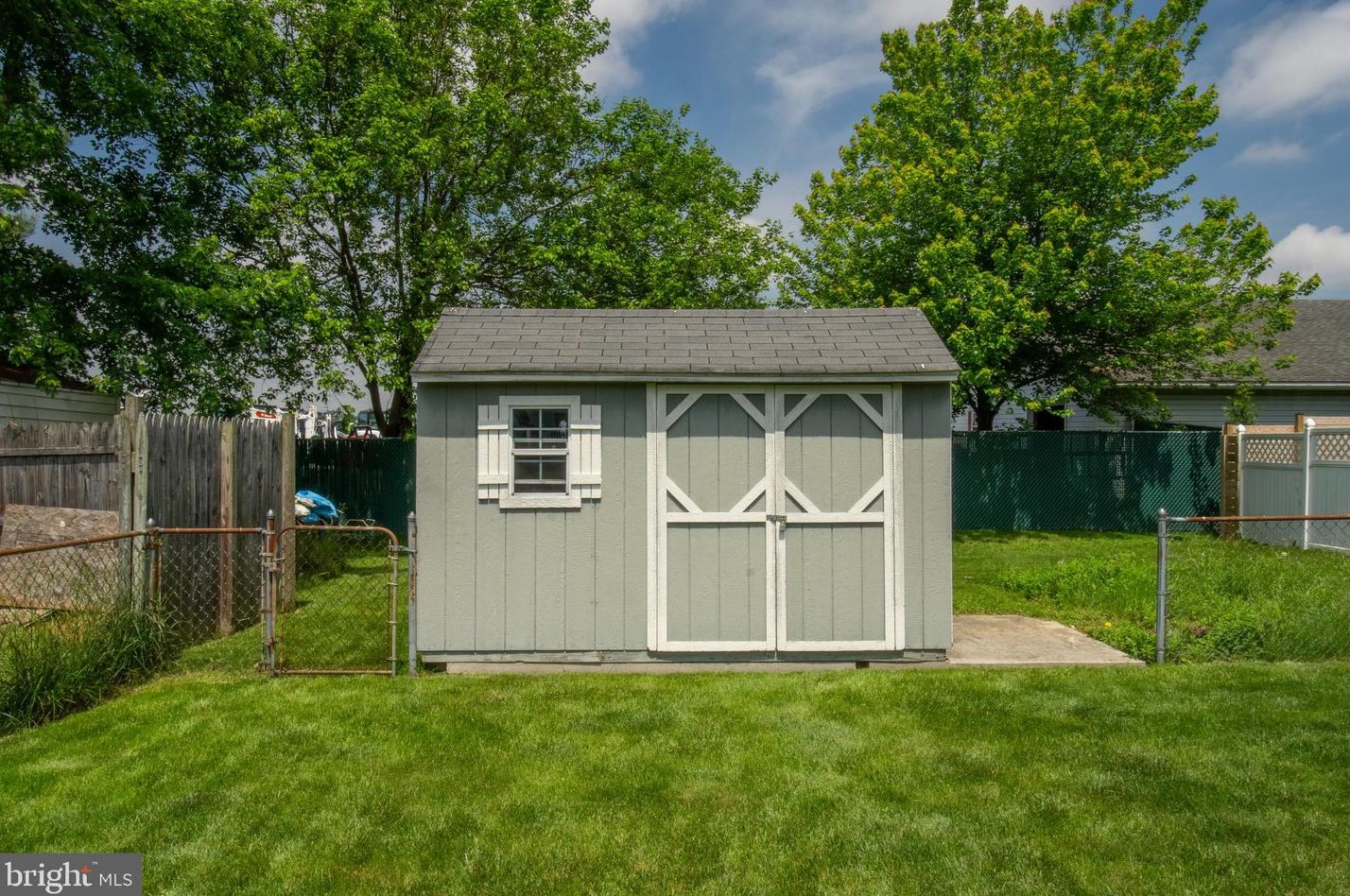 23 Conewago Dr, Hanover PA 17331-8961 exterior