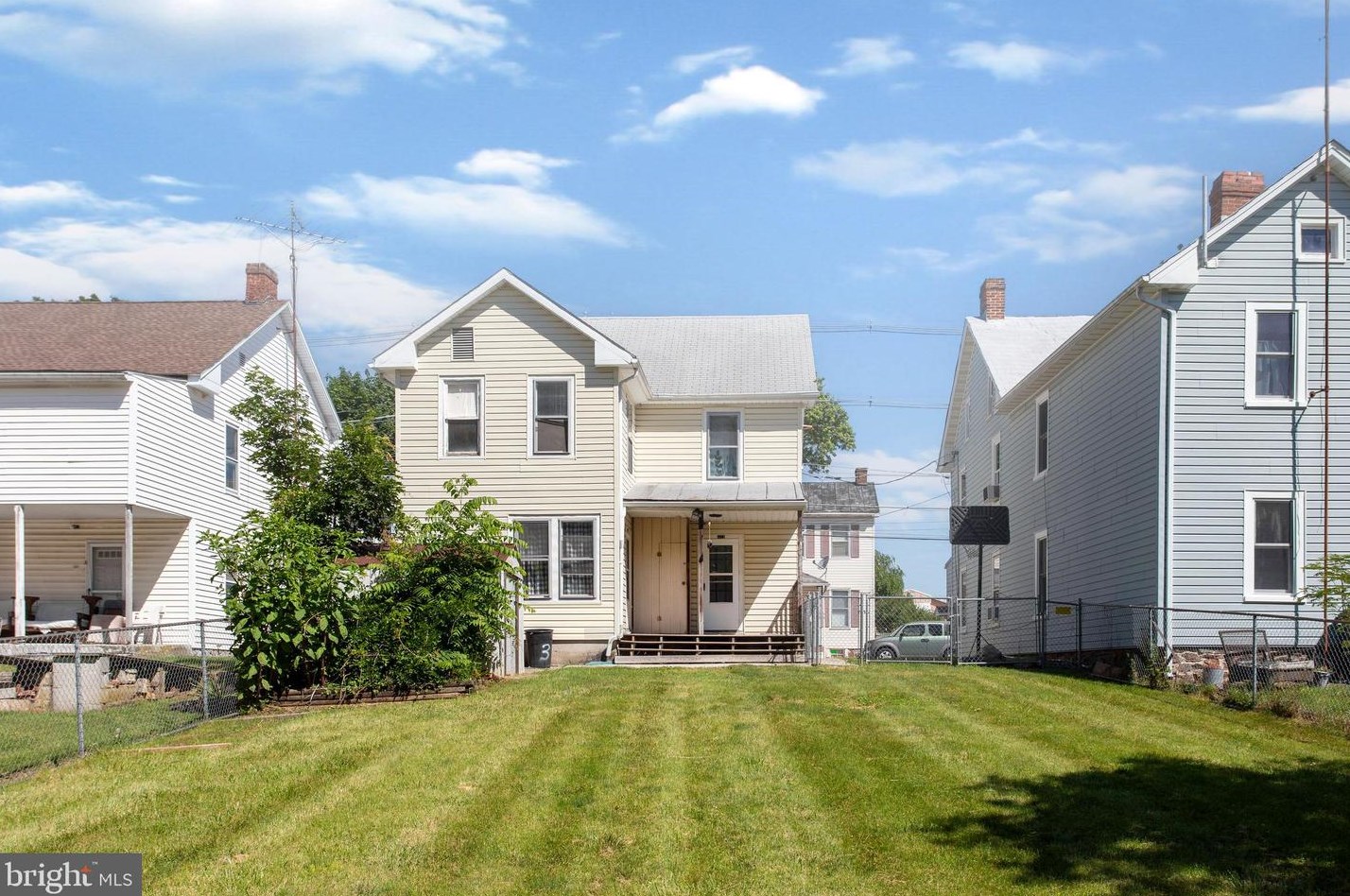 109 Lumber St, Littlestown PA 17340-1624 exterior