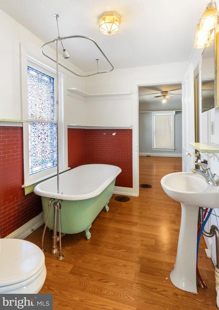 109 Lumber St, Littlestown PA 17340-1624 exterior