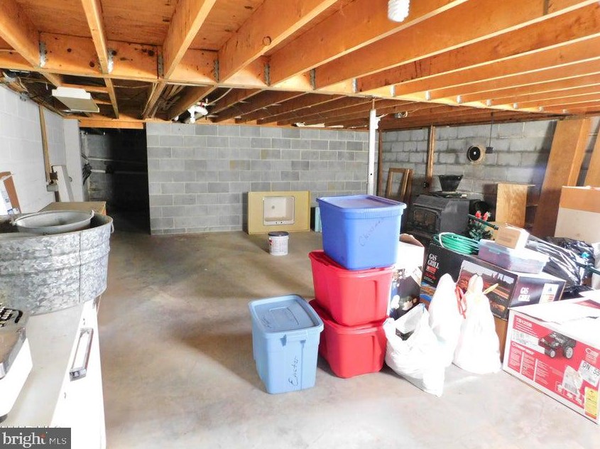 9617 William Penn Rd, Saint Clairsville PA  16667-9366 exterior