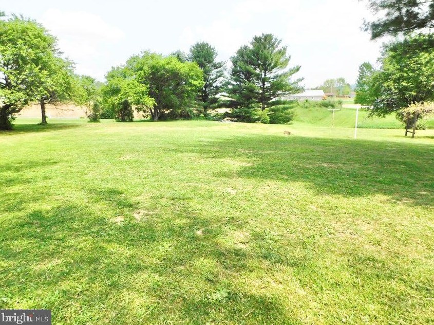 9617 William Penn Rd, Saint Clairsville PA  16667-9366 exterior