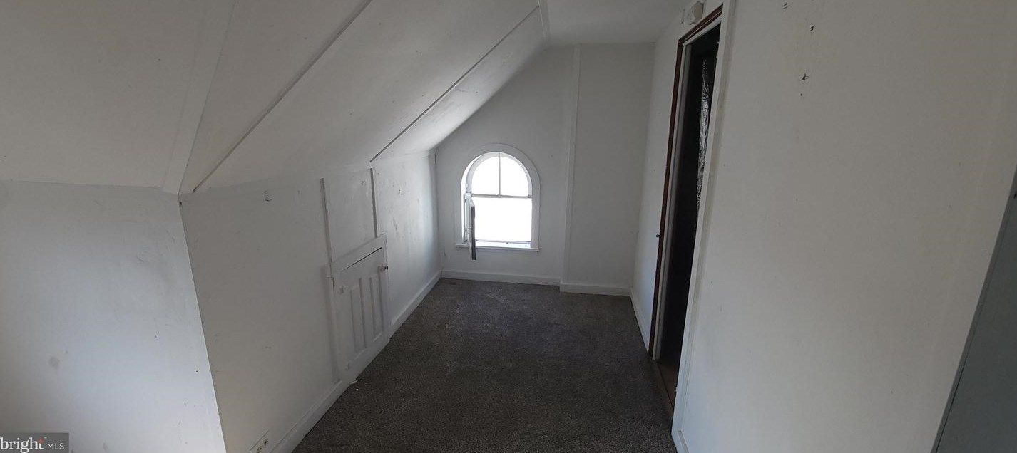 2811 Kutztown Rd, Reading PA 19605-2660 exterior