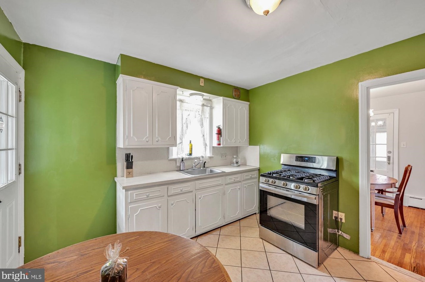 201 Park Ave, Reading PA 19611-1956 exterior