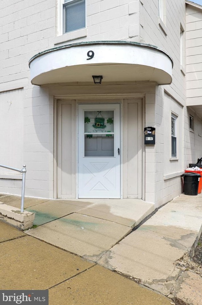 9 Church St, Hummels Store PA 19540-1733 exterior