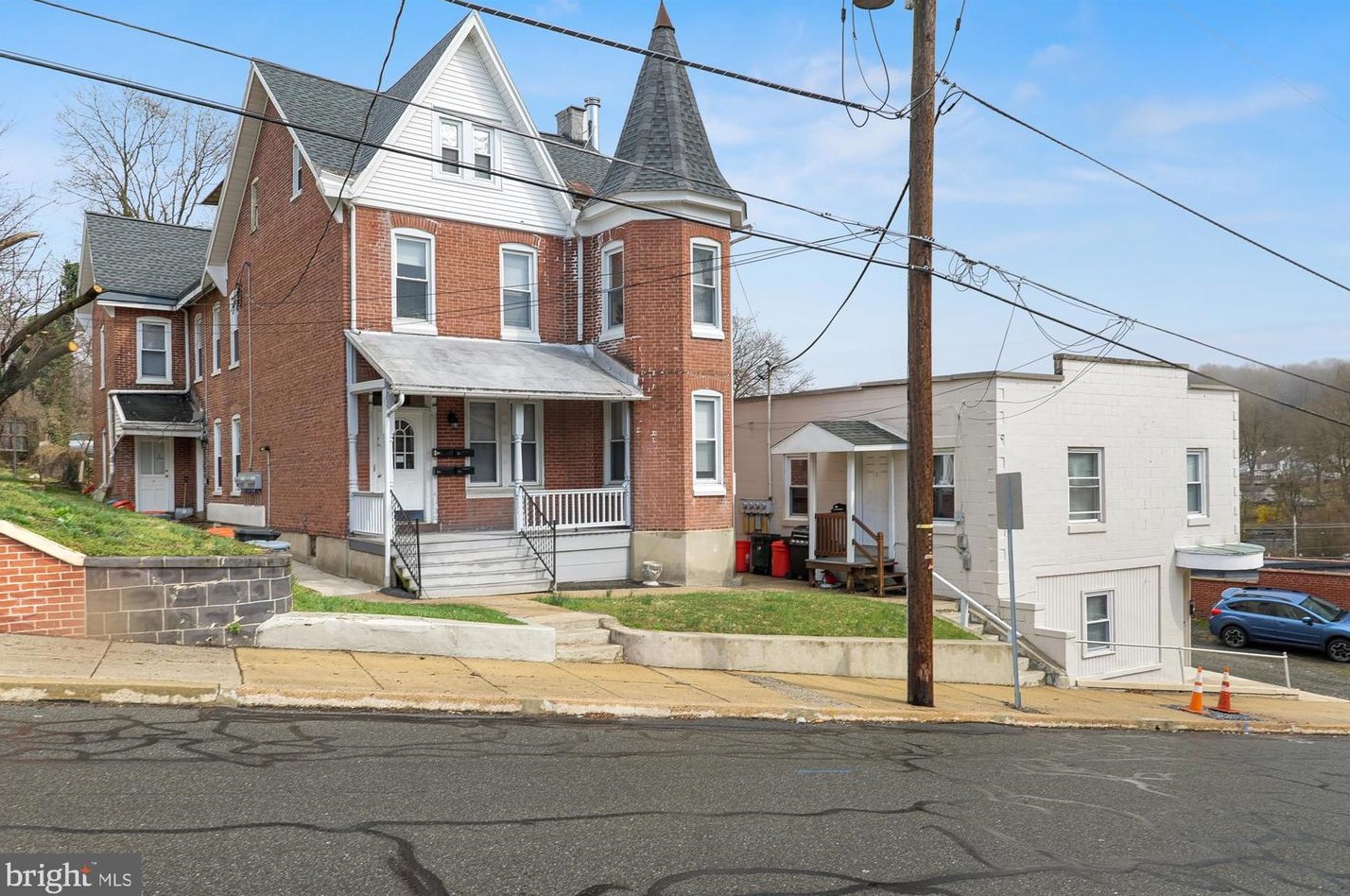 9 Church St, Hummels Store PA 19540-1733 exterior