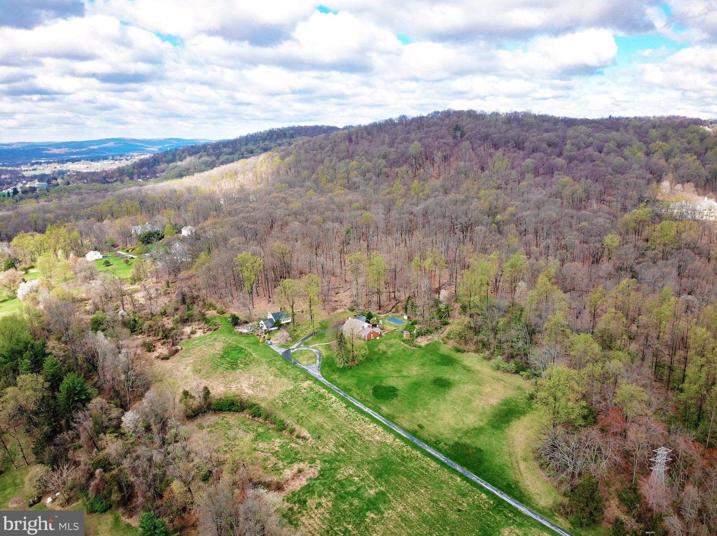 1110 Ritters Rd, Reading PA  19606-9652 exterior