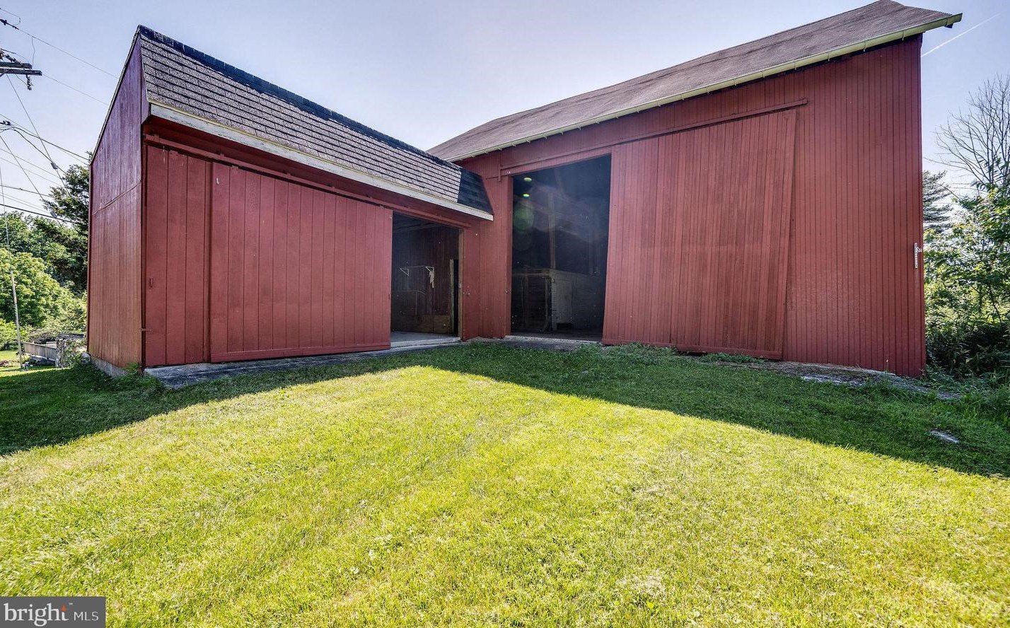 1110 Ritters Rd, Reading PA  19606-9652 exterior