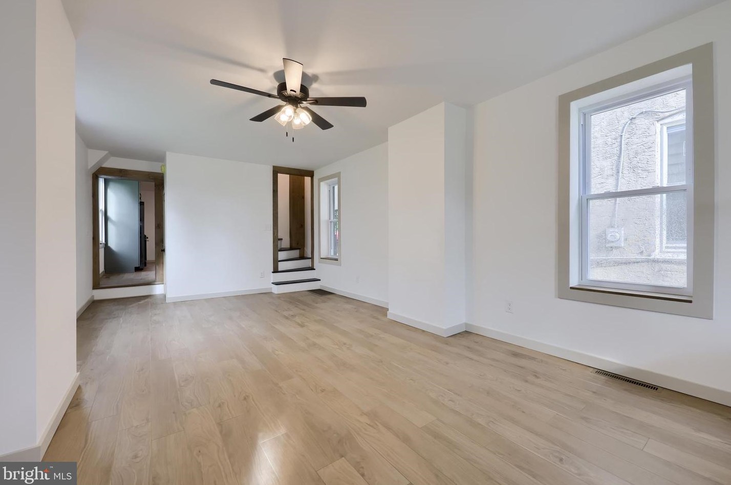 2817 Kutztown Rd, Reading PA  19605-2654 exterior