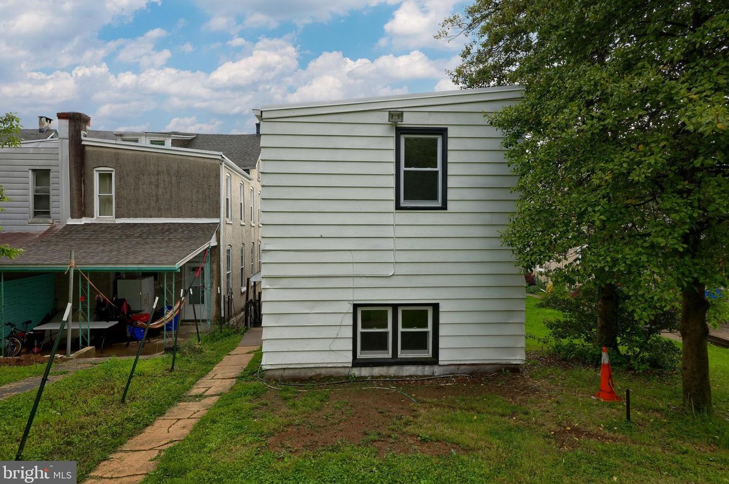 2817 Kutztown Rd, Reading PA  19605-2654 exterior