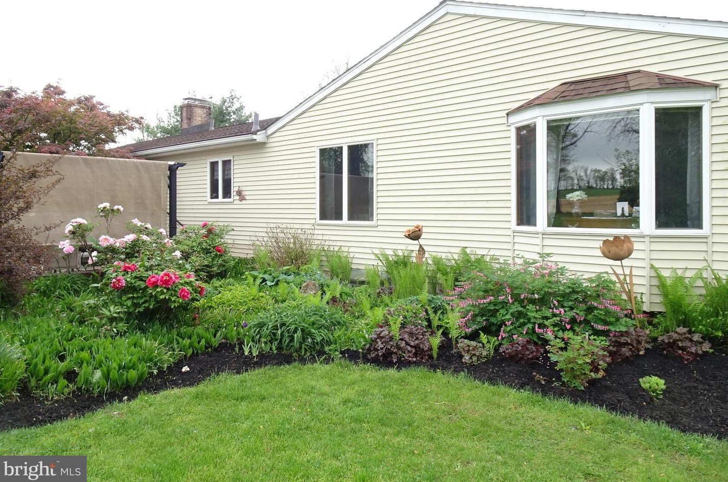 20 Raker Dr, Douglassville PA  19518-8849 exterior