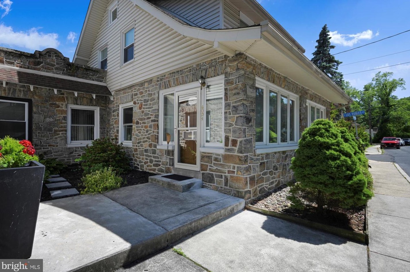 433 Friedensburg Rd, Reading PA  19606-1512 exterior