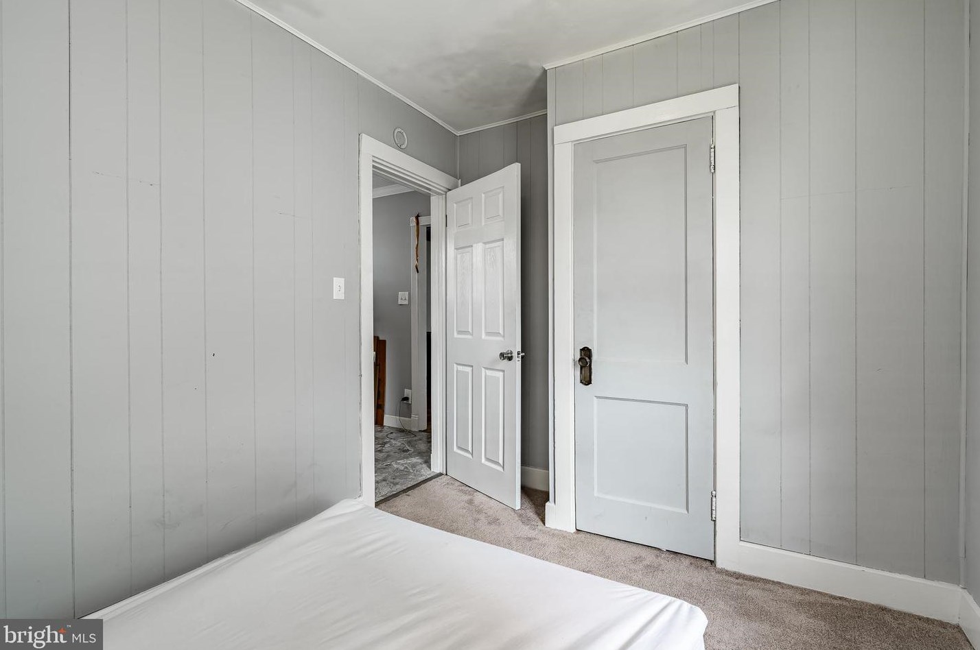 210 Upland Ave, Reading PA  19611-2081 exterior