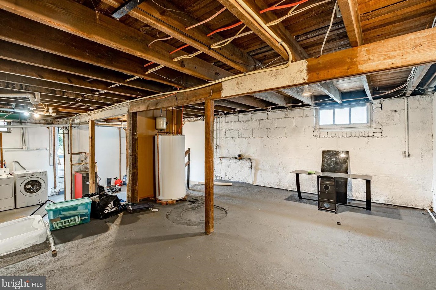 210 Upland Ave, Reading PA  19611-2081 exterior