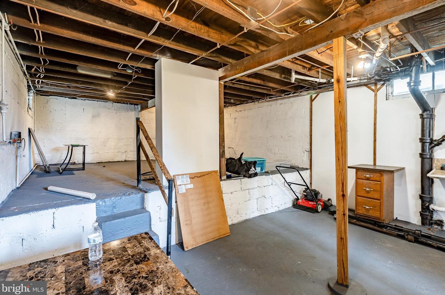 210 Upland Ave, Reading PA  19611-2081 exterior