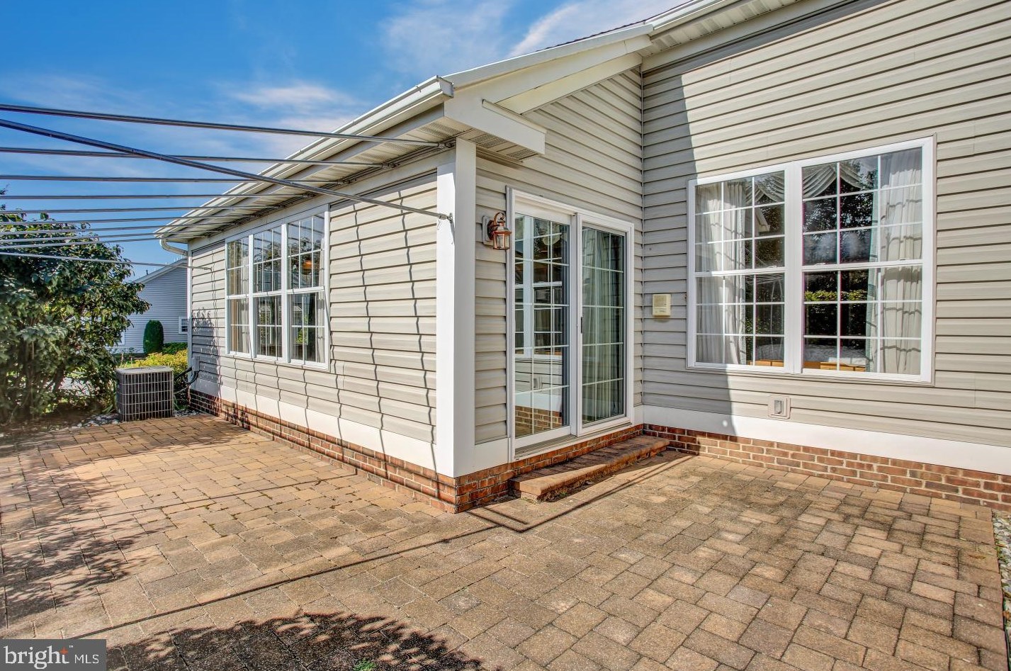 225 Oak Hl Ln, Reading PA 19610-3219 exterior