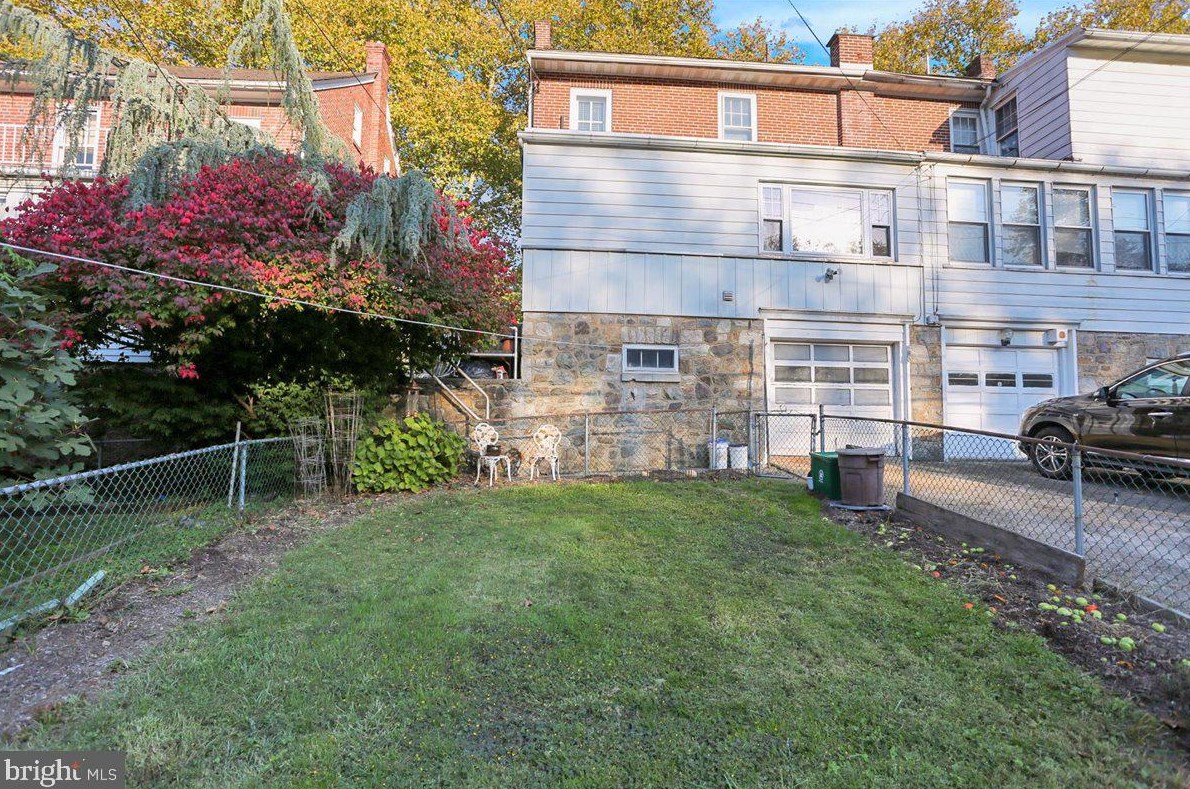 1704 16 St, Reading PA  19604-1620 exterior