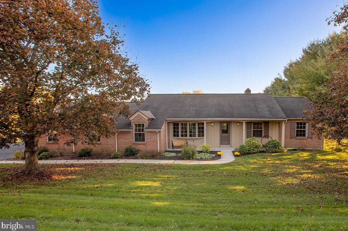 166 Wert Rd, Krumsville, PA 19534