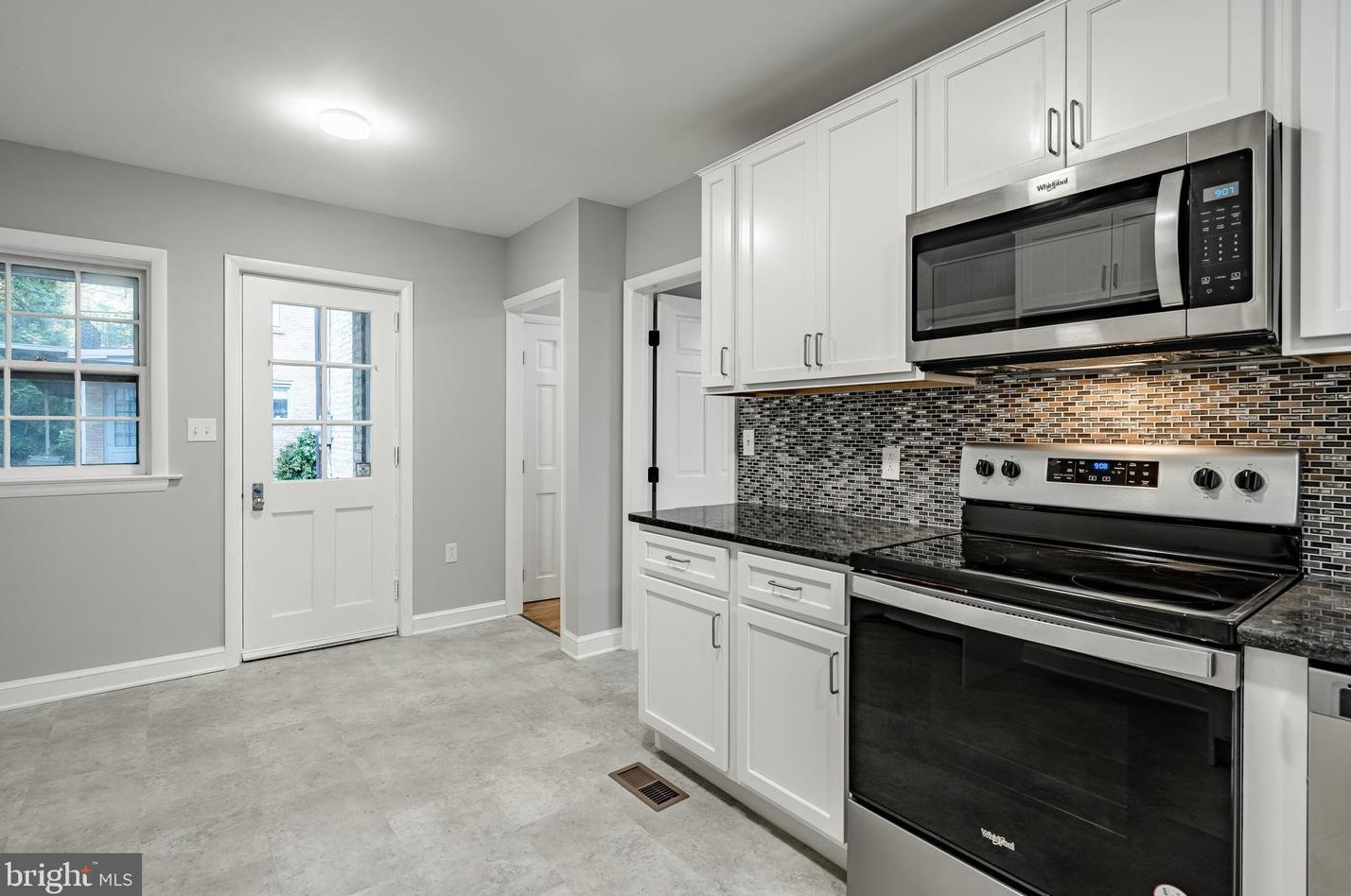 1611 Alsace Rd, Reading PA  19604-1624 exterior