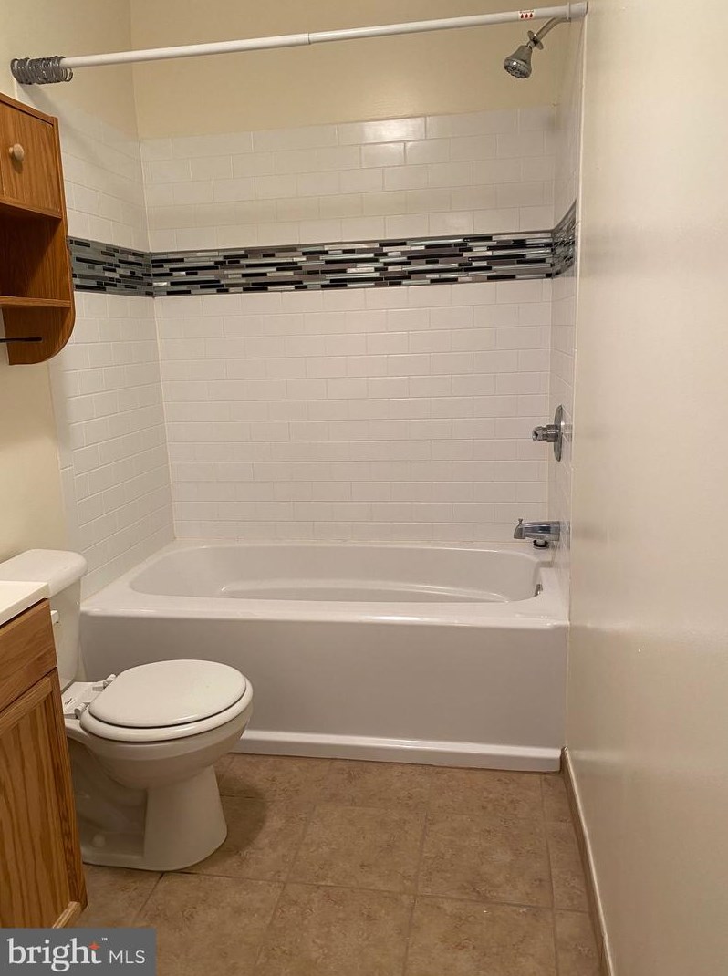 1318 Fox Run, Reading PA  19606-1142 exterior