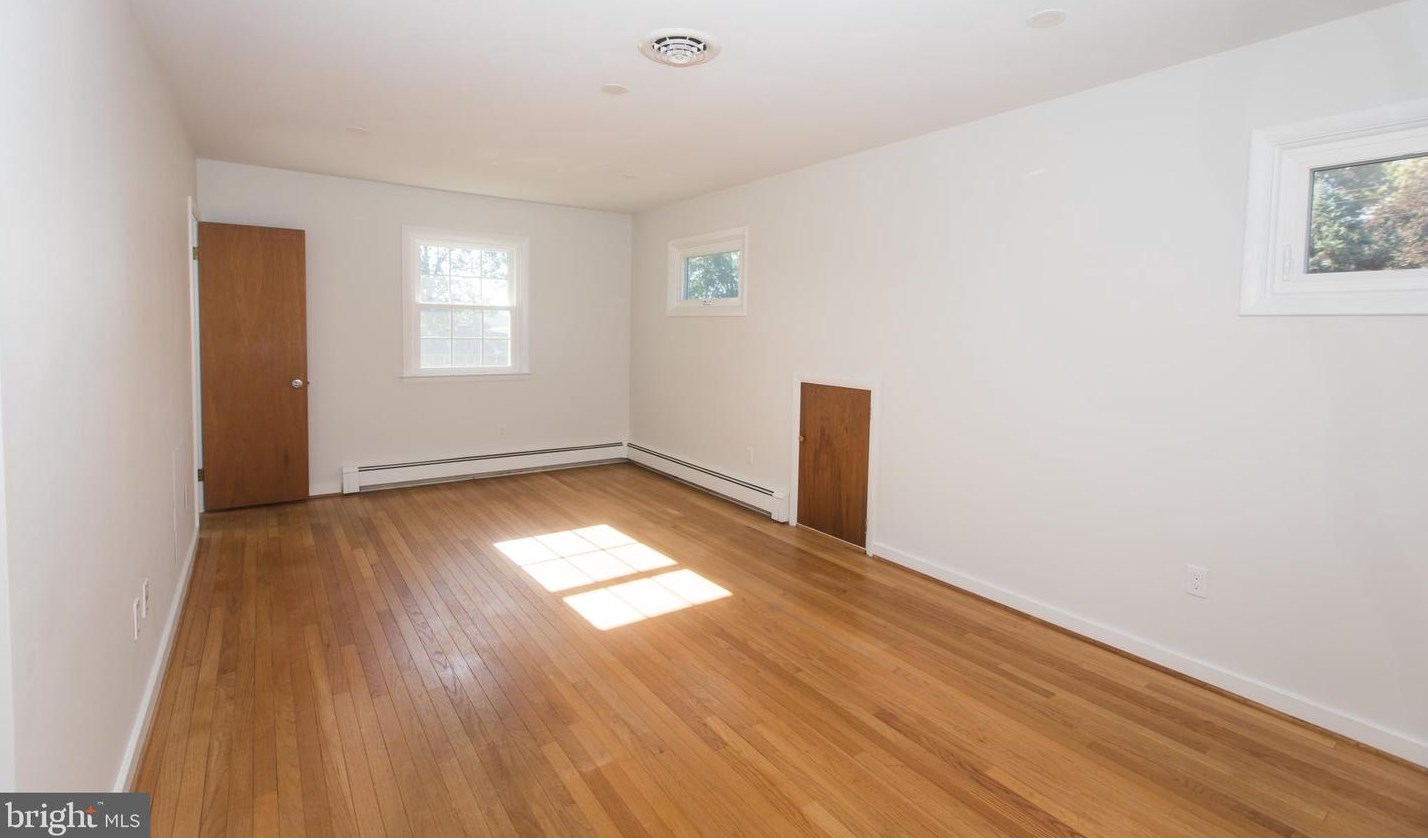 705 Hain Ave, Reading PA 19605-2157 exterior