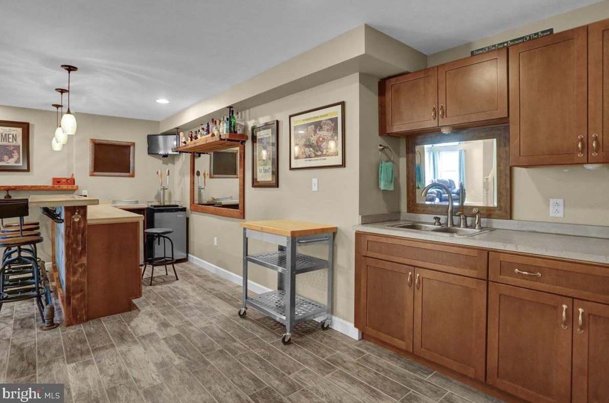 129 Herington Dr, Reading PA 19608-9067 exterior