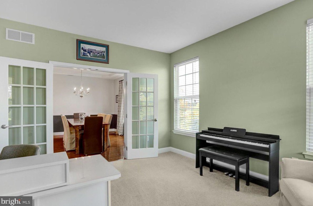 129 Herington Dr, Reading PA 19608-9067 exterior