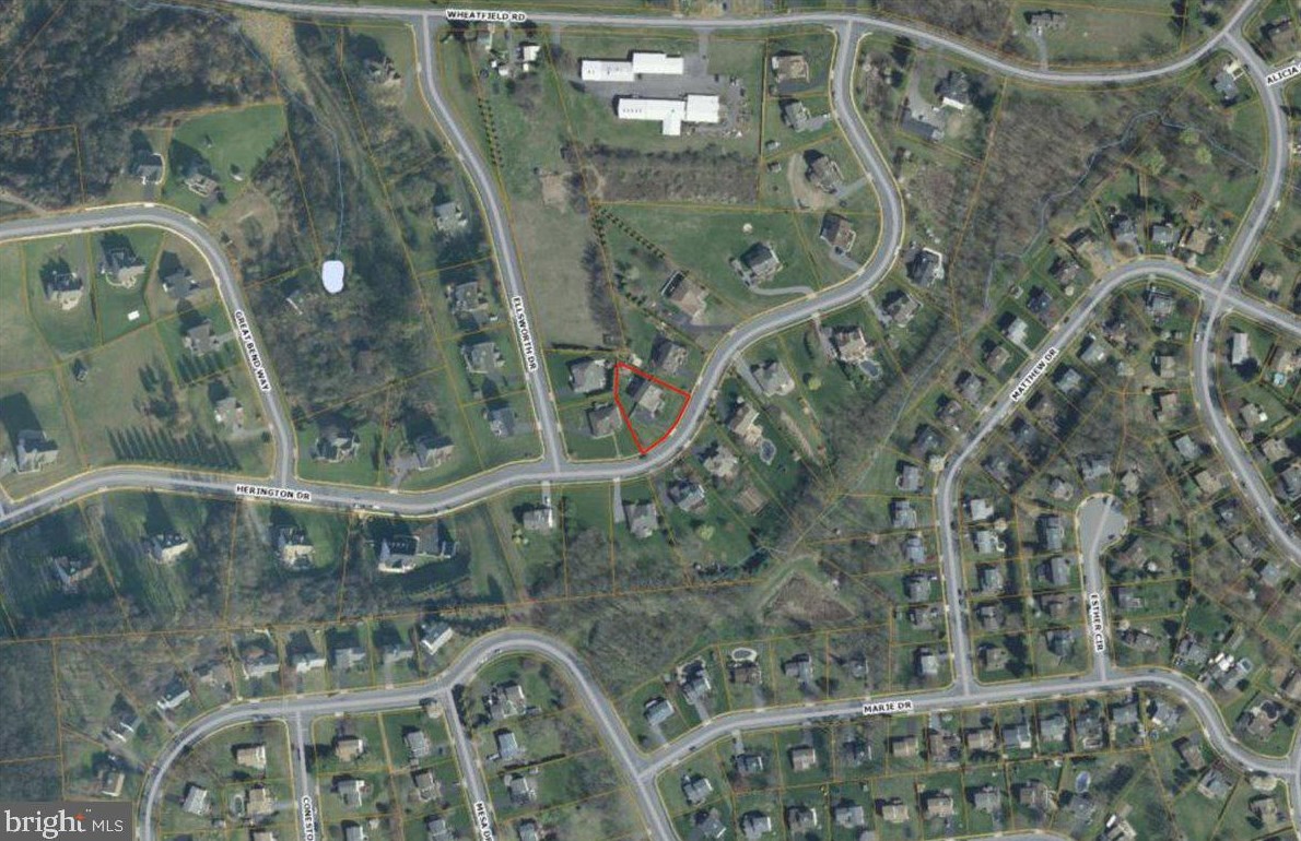 129 Herington Dr, Reading PA 19608-9067 exterior