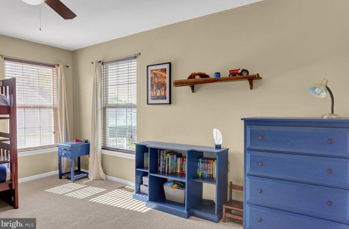 129 Herington Dr, Reading PA 19608-9067 exterior