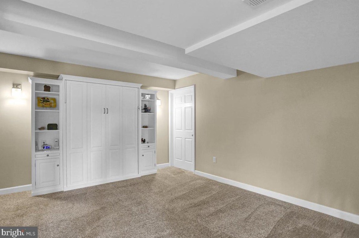 129 Herington Dr, Reading PA 19608-9067 exterior